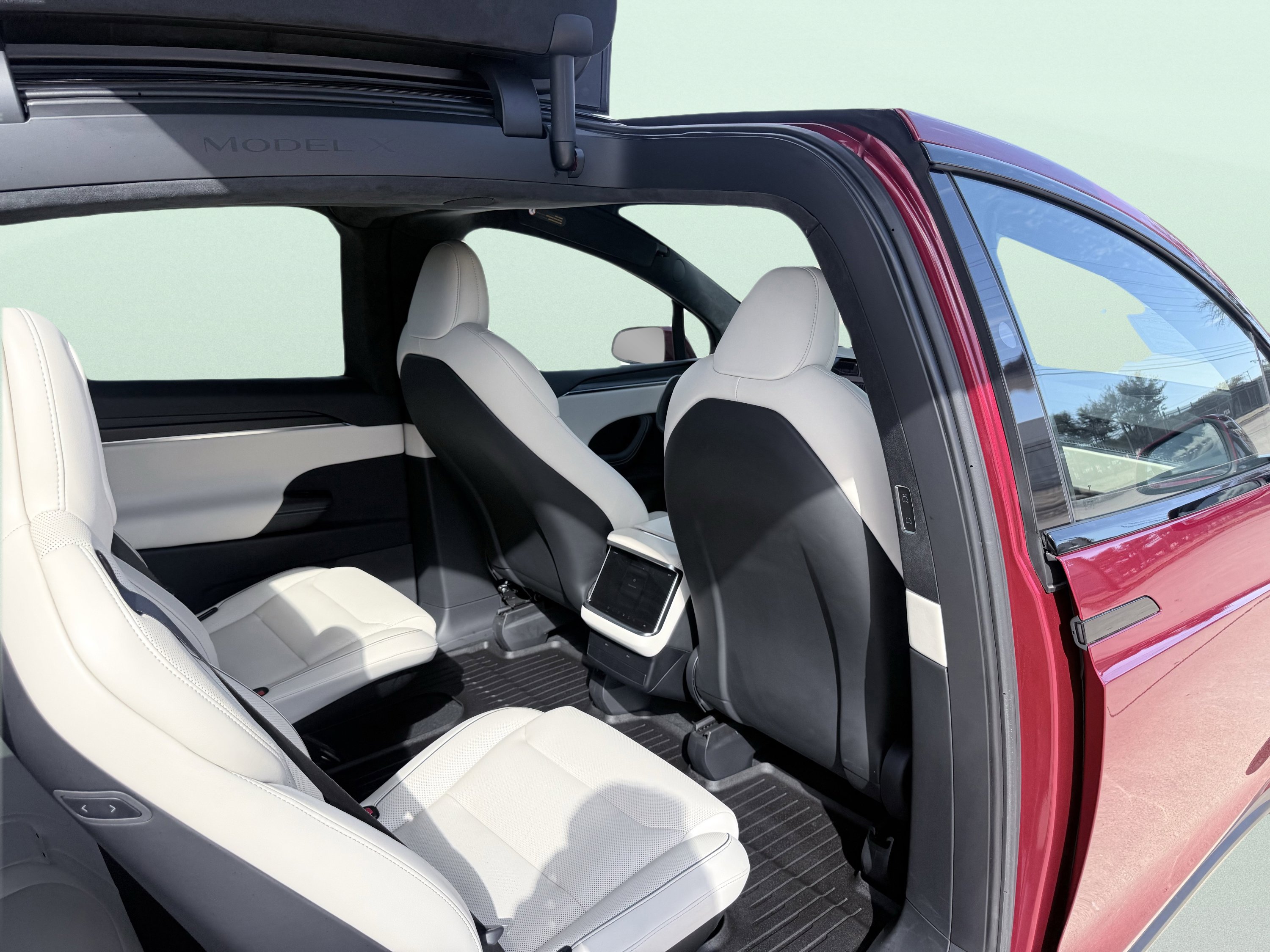 Used 2025 Tesla Model X Plaid image 51