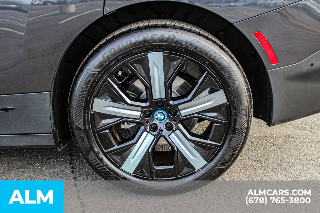 Used 2023 BMW iX xDrive50 w/ Convenience Package image 16