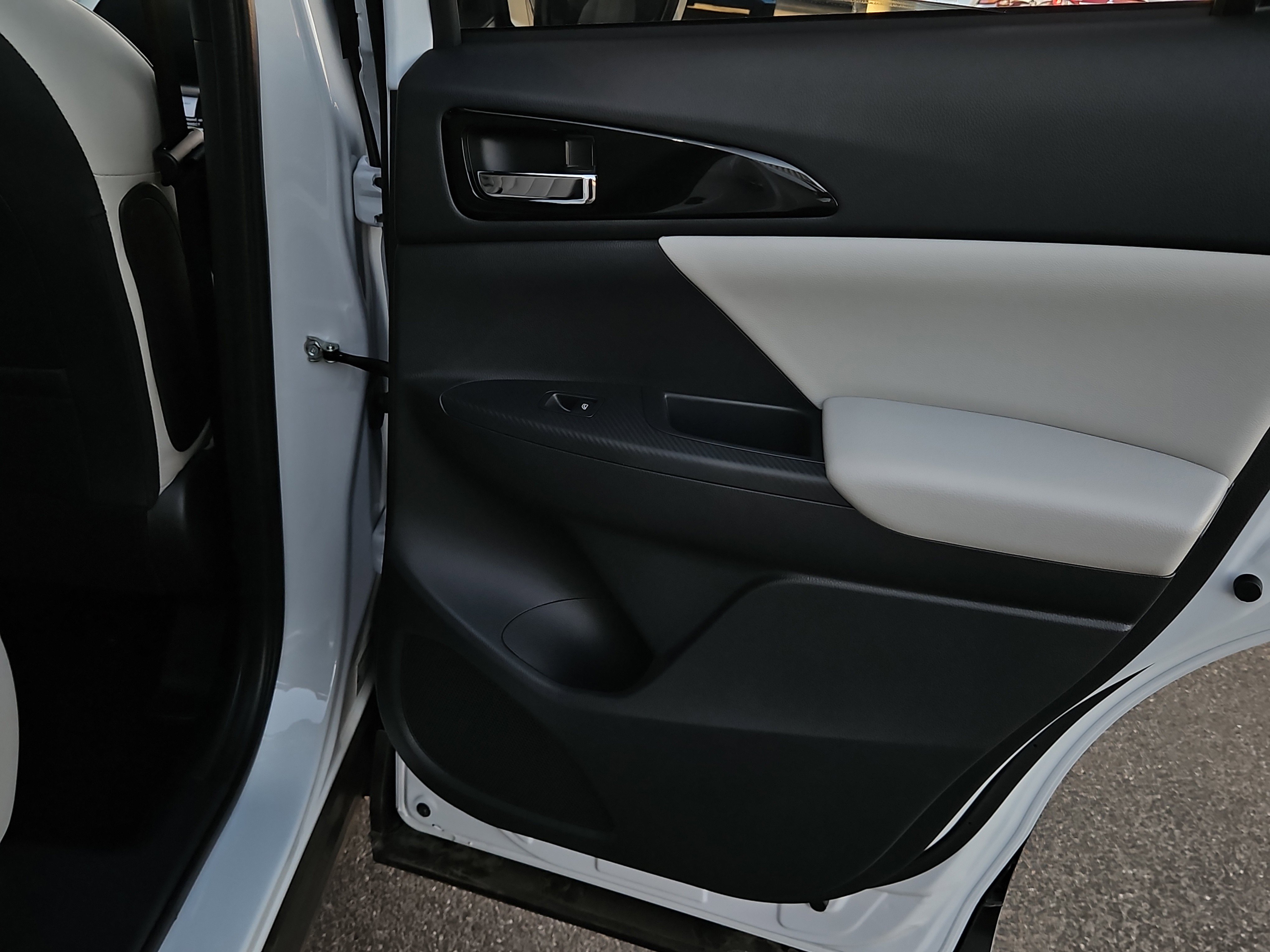 New 2025 Mitsubishi Eclipse Cross SEL image 20