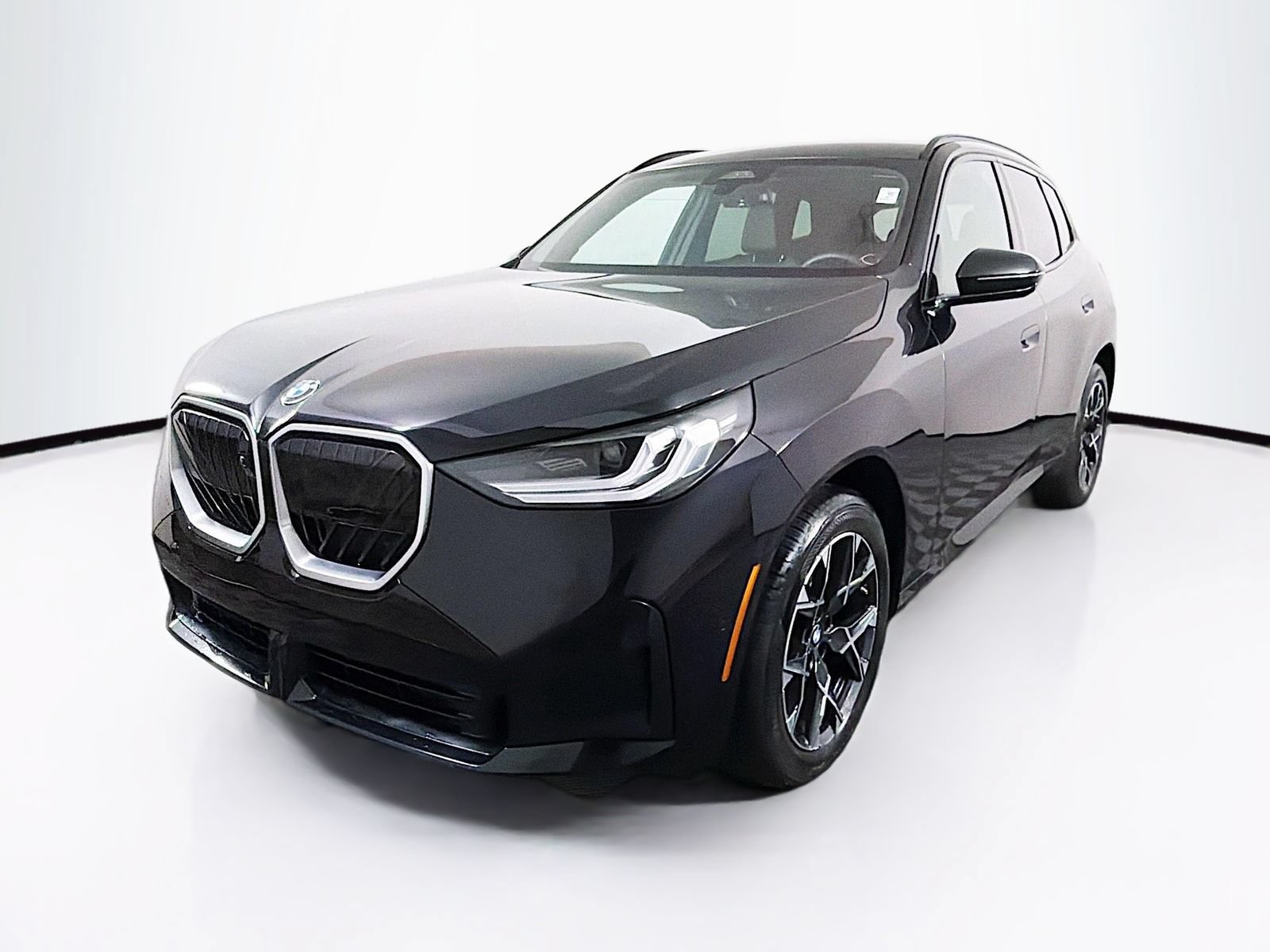 Used 2025 BMW X3 xDrive30i w/ Premium Package AWD/4WD image 3