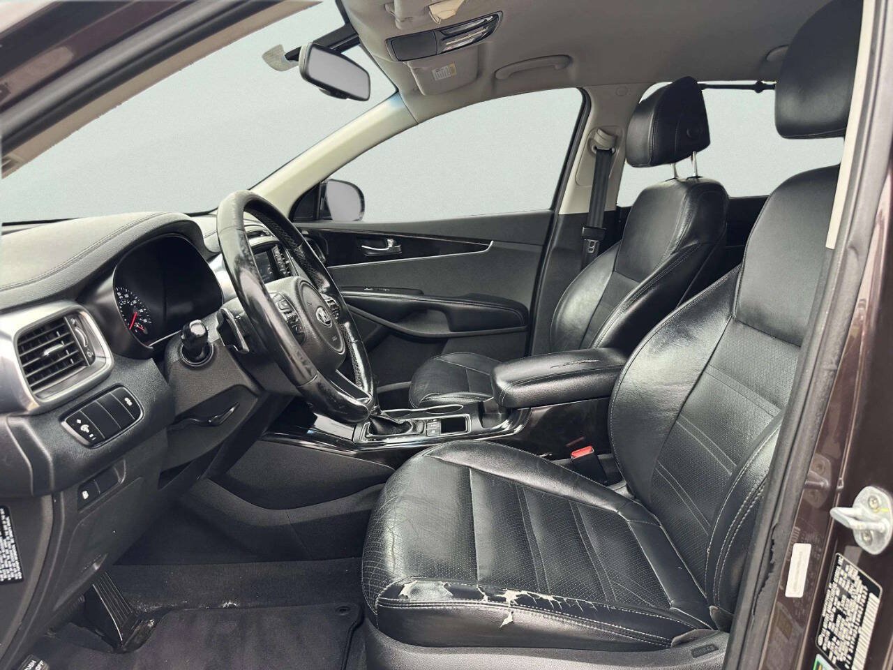 Used 2017 Kia Sorento EX AWD/4WD image 16