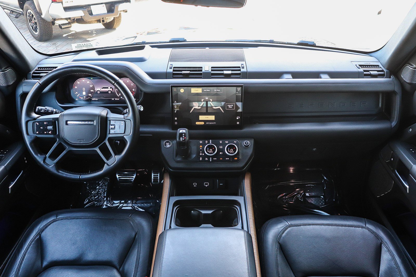 Used 2023 Land Rover Defender 110 X image 15