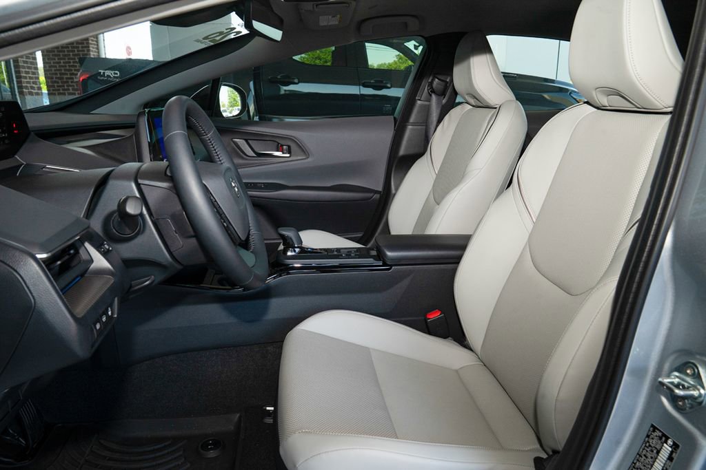 Used 2026 Toyota Prius XLE image 10