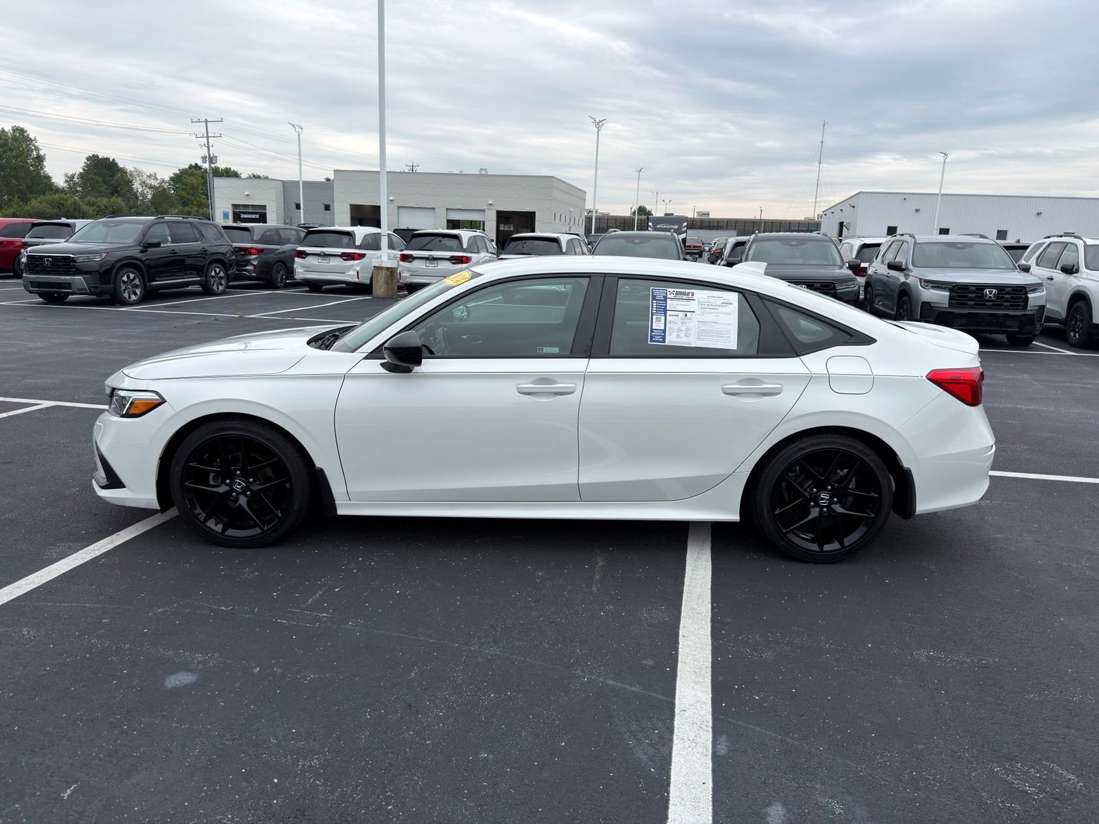 Used 2024 Honda Civic Sport image 3
