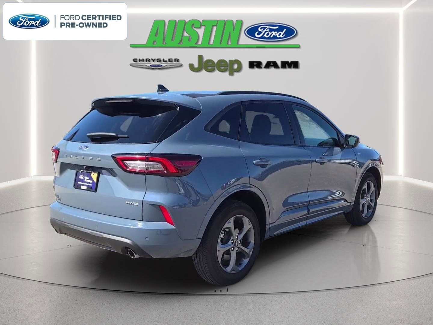 Certified 2023 Ford Escape ST-Line w/ Tech Pack #1 AWD/4WD image 5