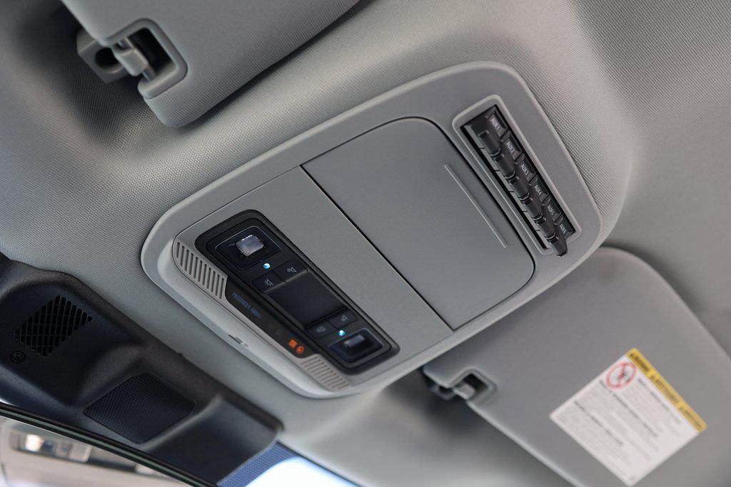 Used 2024 Ford F550 XL w/ XL Chrome Package image 40