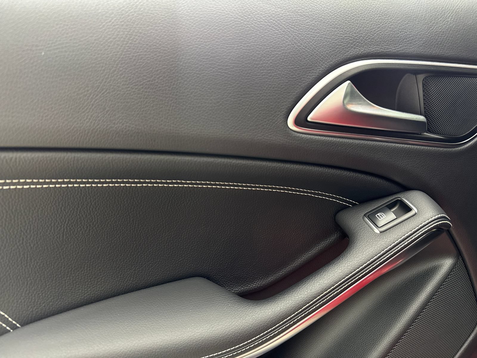 Used 2019 Mercedes-Benz CLA 250 image 38