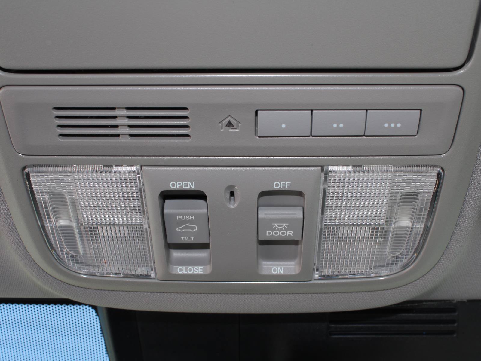 Used 2019 Honda CR-V Touring image 12