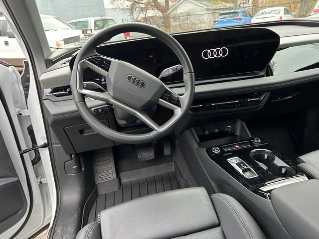 Used 2025 Audi Q6 e-tron Premium Plus w/ Premium Plus image 13