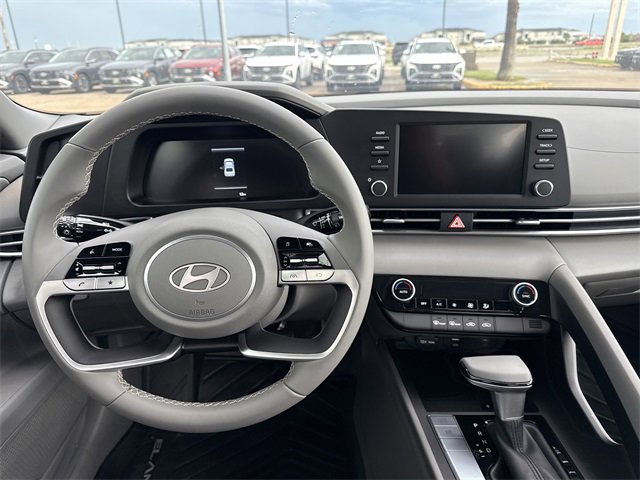 New 2025 Hyundai Elantra Sport image 22