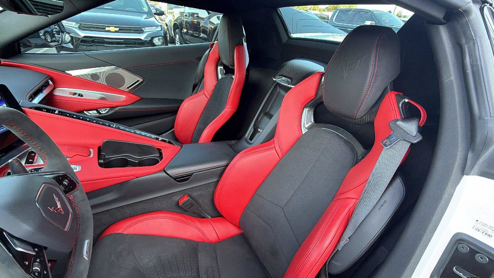 Used 2024 Chevrolet Corvette Z06 RWD image 4