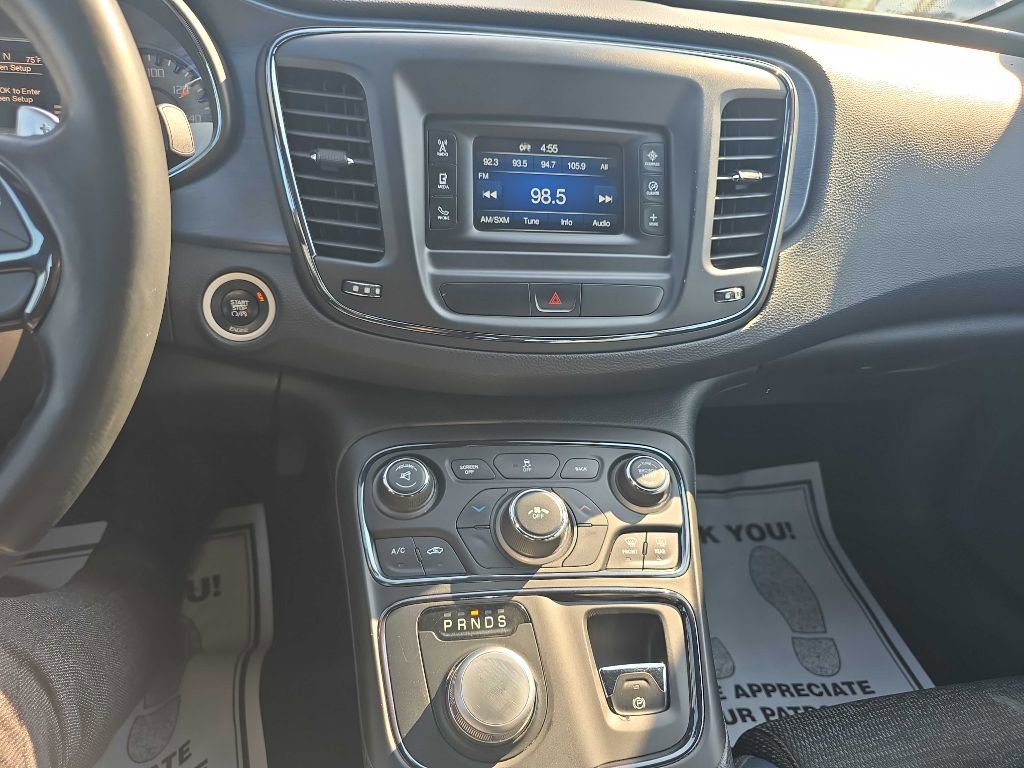 Used 2015 Chrysler 200 S image 18