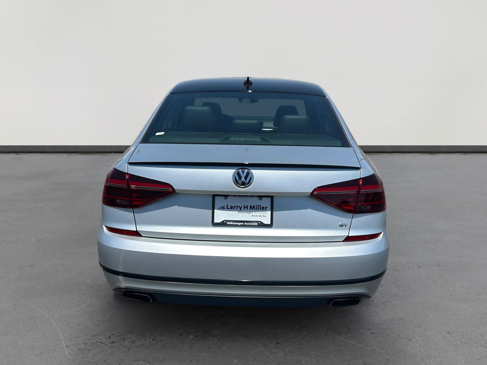 Used 2018 Volkswagen Passat GT FWD image 4