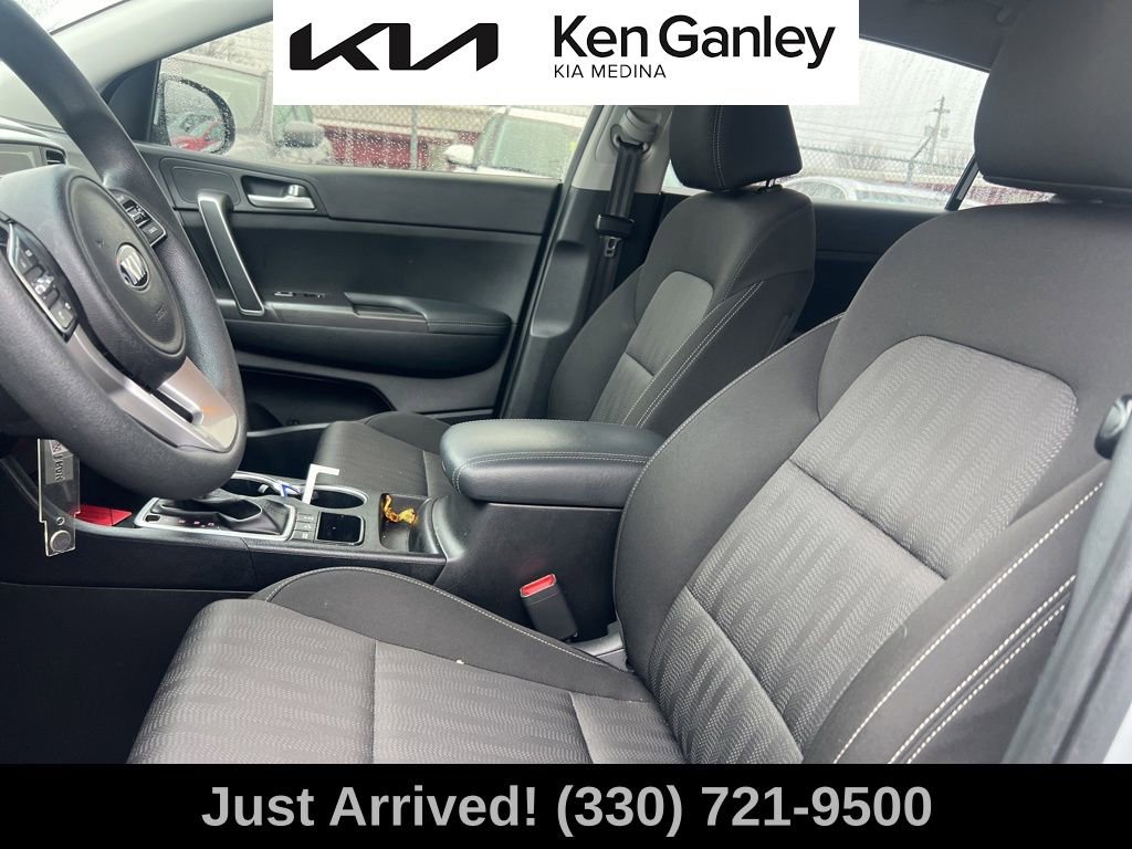 Used 2020 Kia Sportage LX image 11