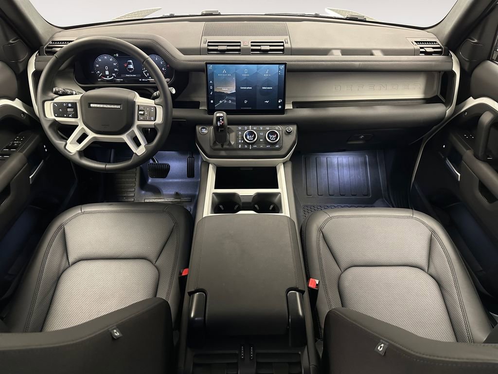 Used 2025 Land Rover Defender 110 S image 10
