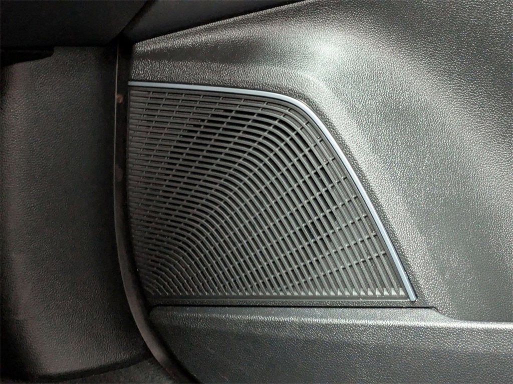 Used 2023 Acura MDX SH-AWD w/ Advance Package image 17