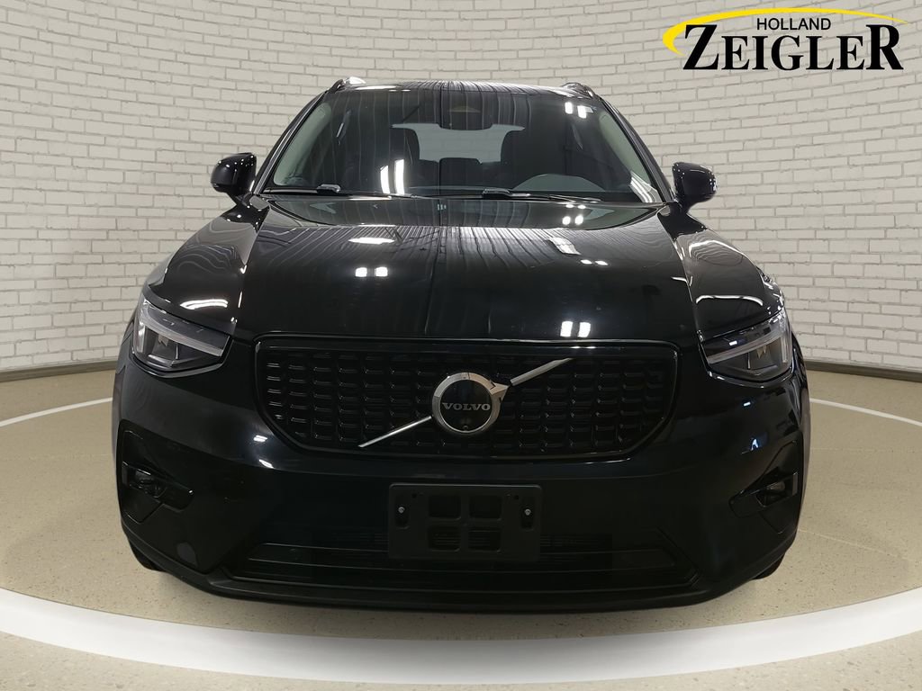 Used 2024 Volvo XC40 B5 Plus w/ Climate Package AWD/4WD video 2