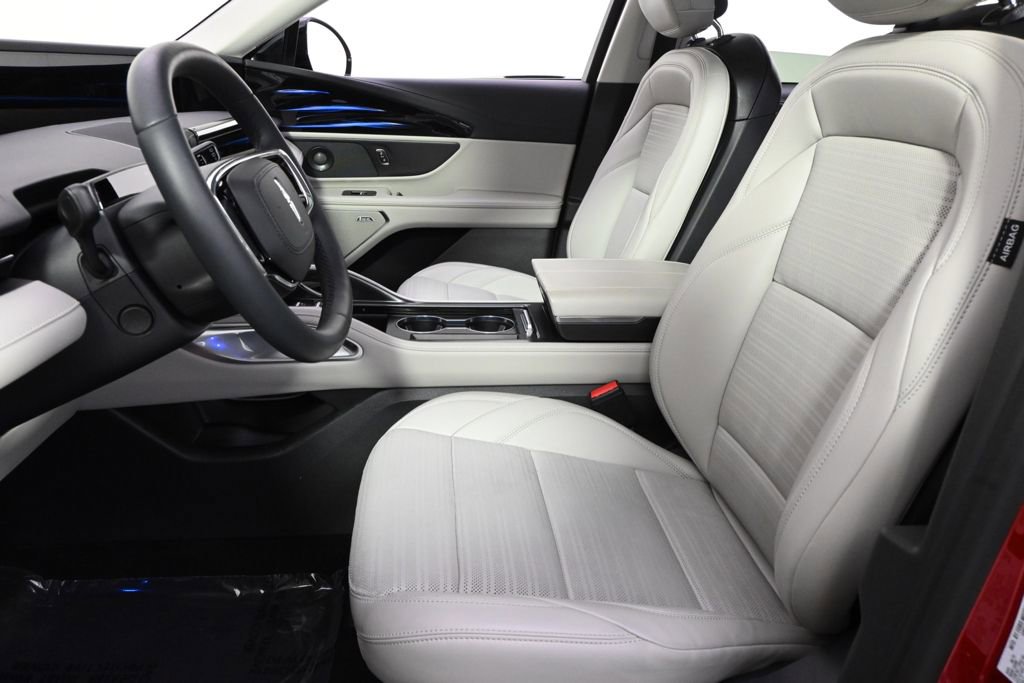 New 2026 Lincoln Nautilus Reserve w/ Jet Appearance Package AWD/4WD image 13