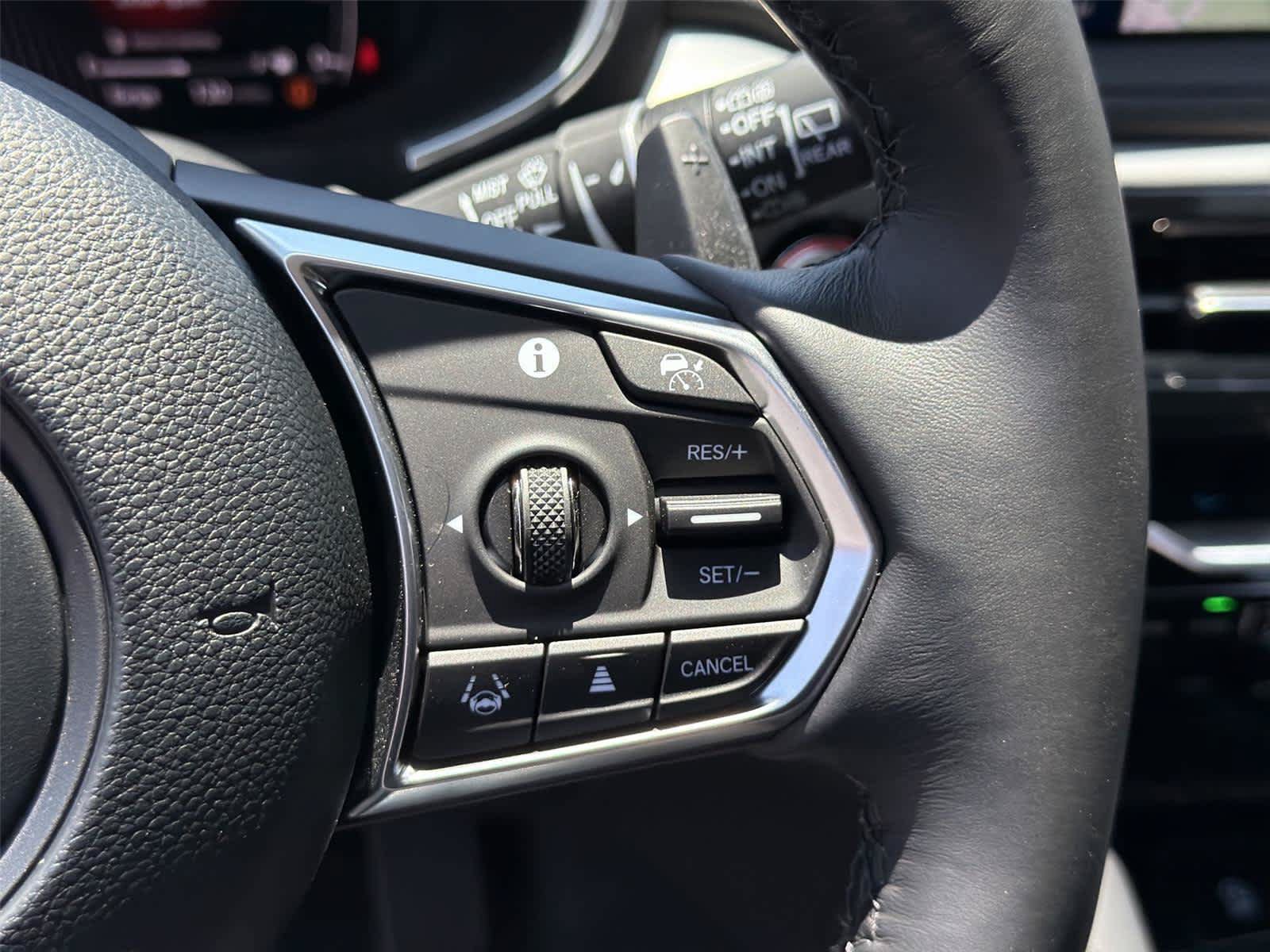 Certified 2025 Acura MDX SH-AWD image 35