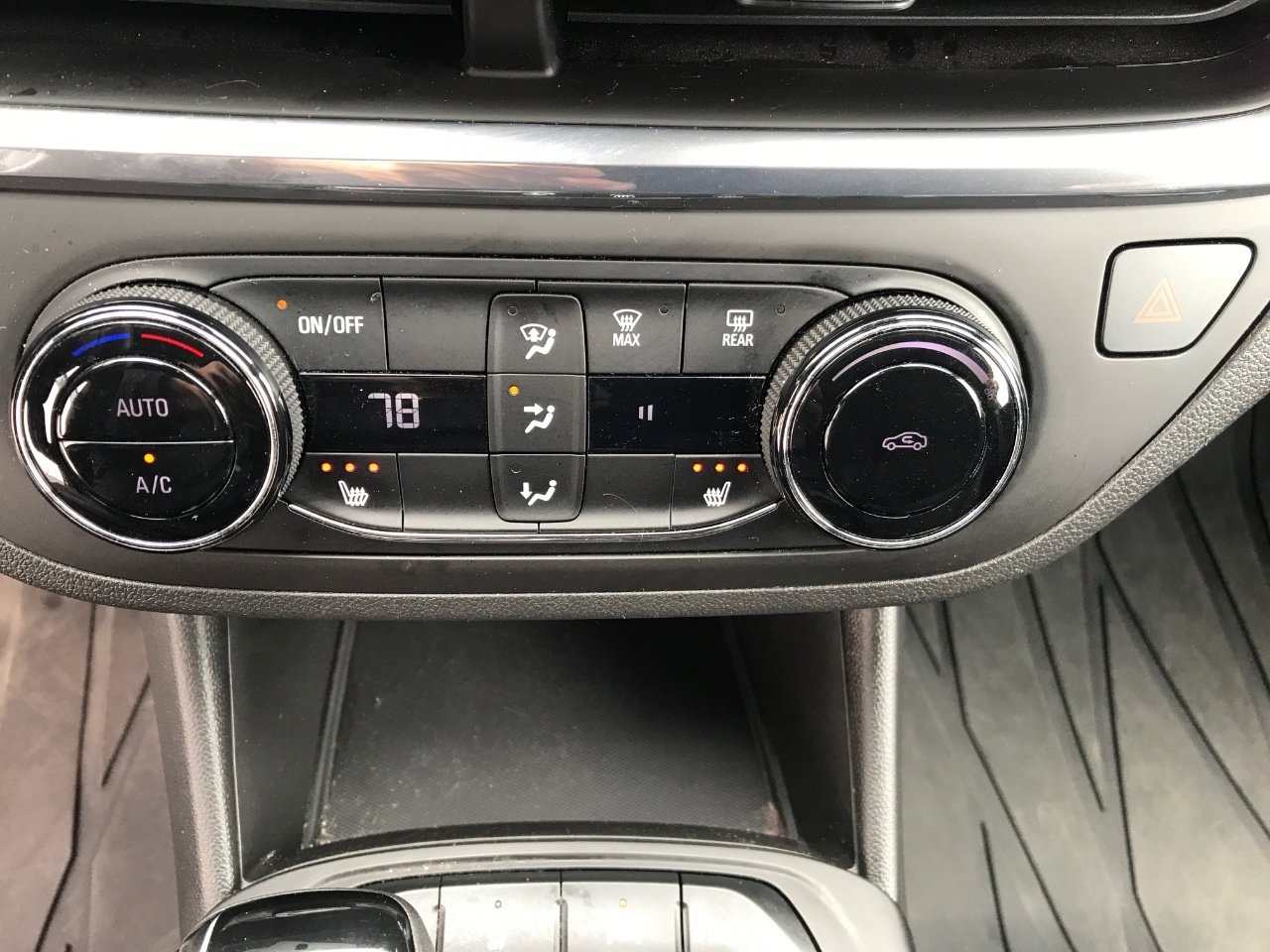 Used 2024 Buick Envista Preferred w/ Convenience I Package image 16