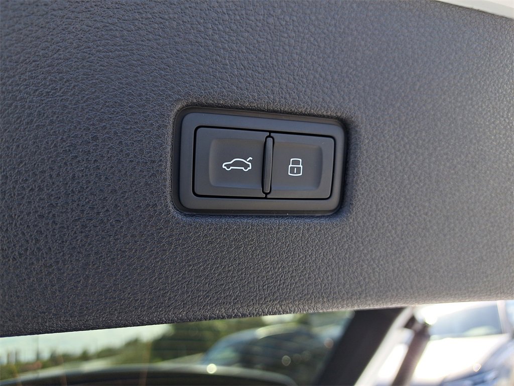 New 2026 Audi Q8 Premium Plus image 32