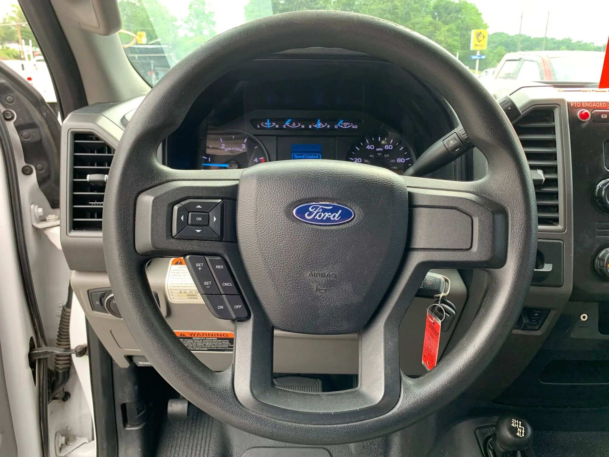 Used 2019 Ford F550 4x4 Regular Cab Super Duty image 10