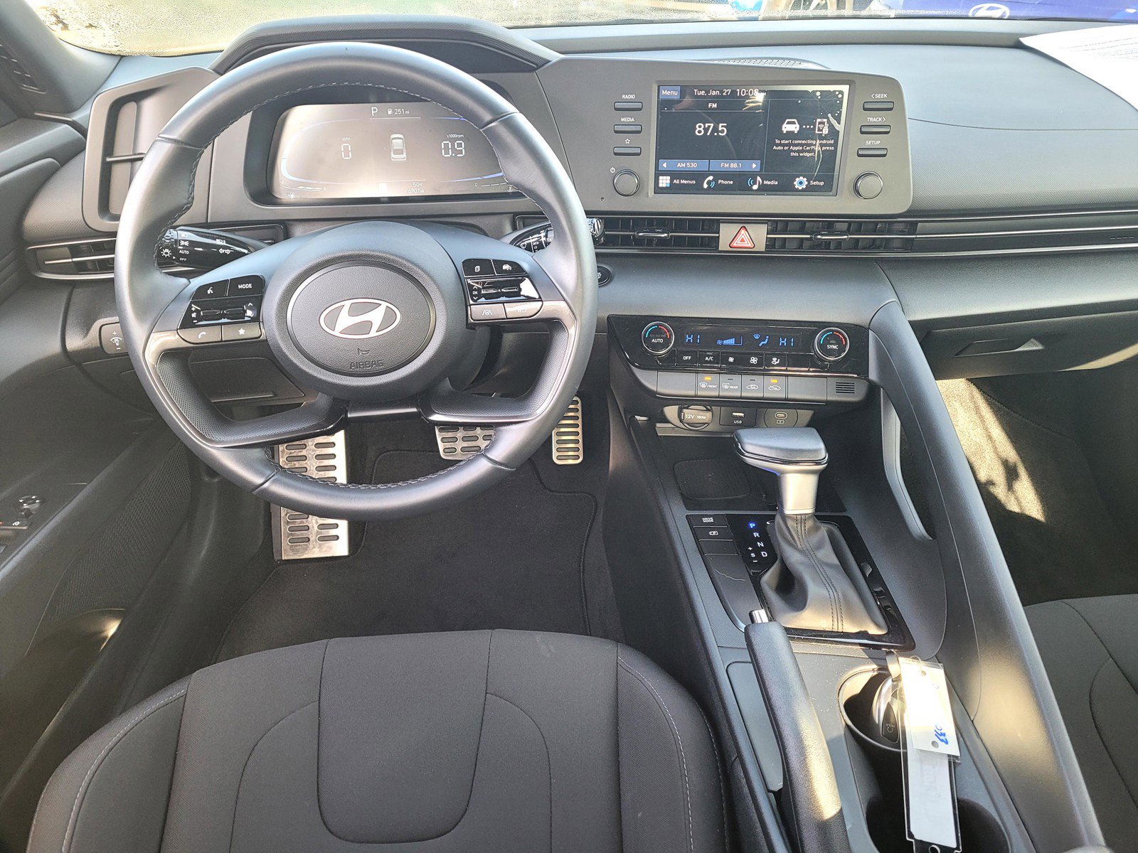 Certified 2025 Hyundai Elantra Sport w/ Cargo Package image 14