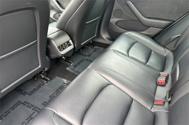 Used 2023 Tesla Model 3 Standard Range image 13