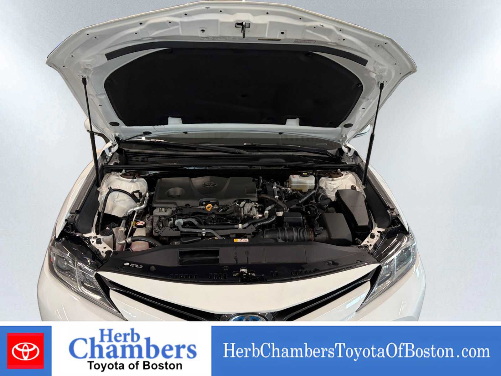 Used 2020 Toyota Camry LE w/ Sunroof Package FWD image 8