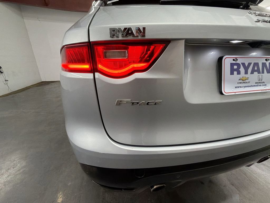 Used 2020 Jaguar F-PACE 300 Sport image 33