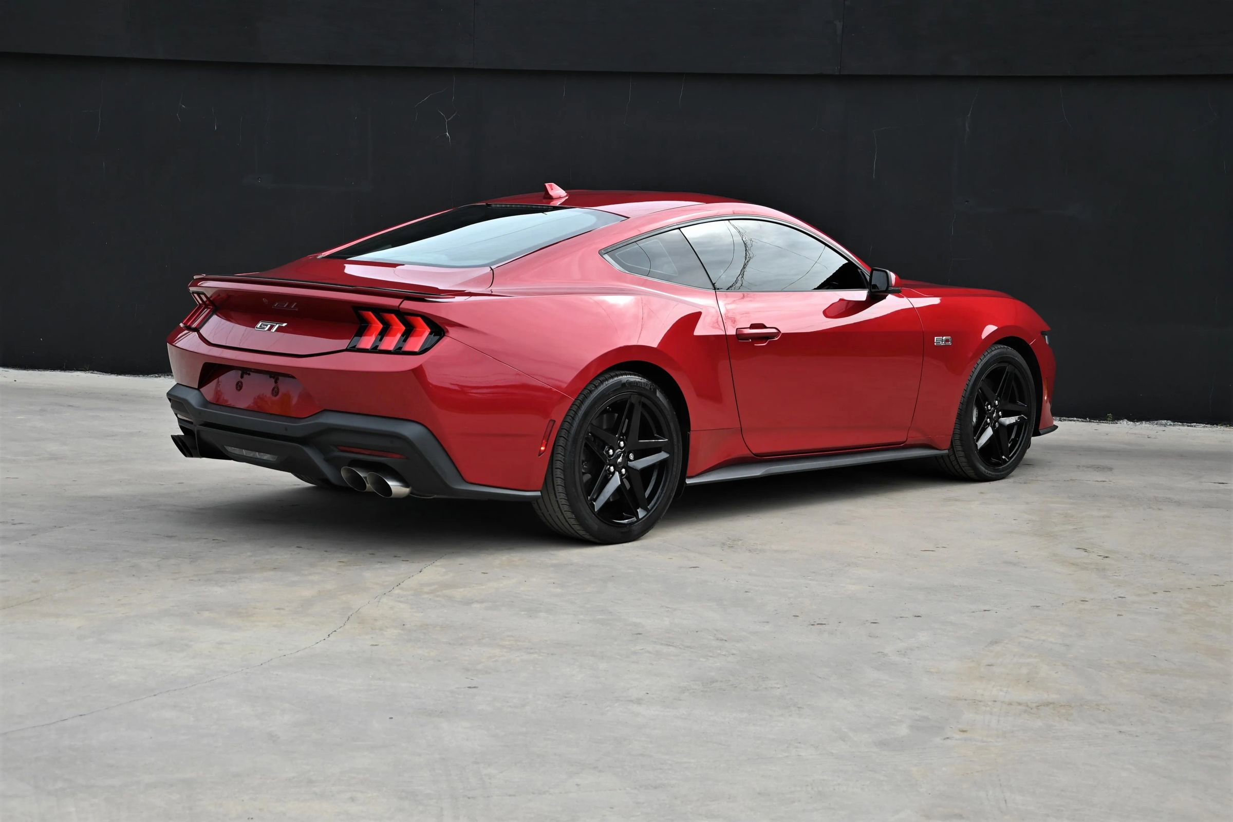 Used 2024 Ford Mustang GT Premium image 7