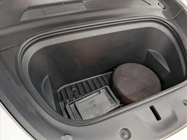 Used 2020 Tesla Model Y Long Range AWD/4WD image 29