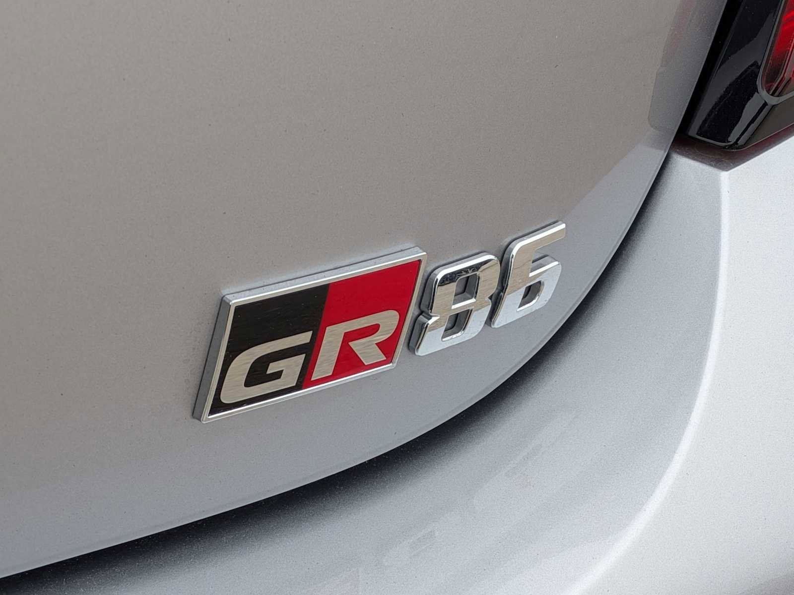 Used 2024 Toyota GR86 Premium image 12