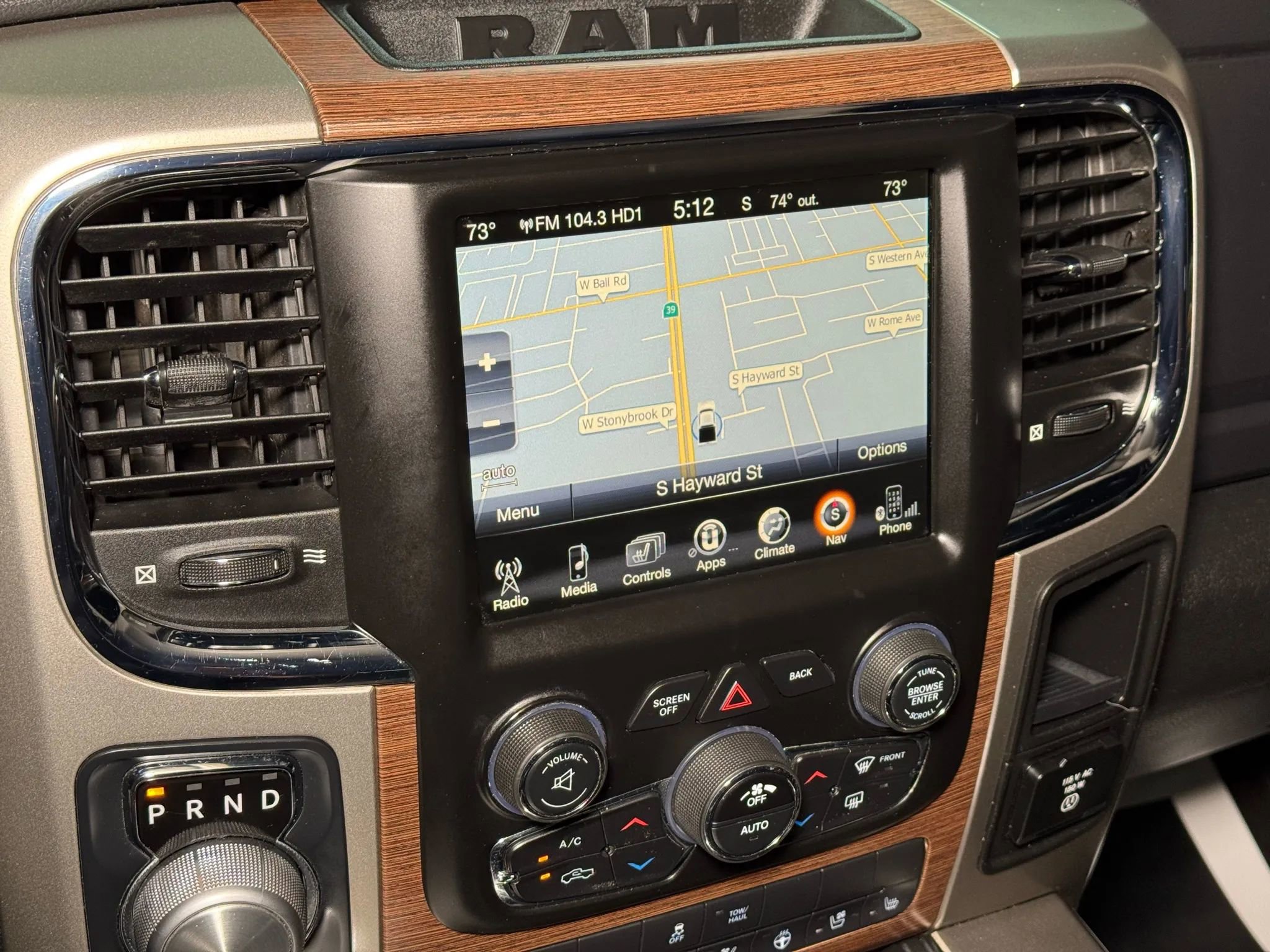 Used 2014 RAM 1500 Laramie image 44