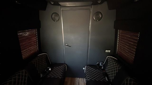 Used 2021 Mercedes-Benz Sprinter 2500 image 42