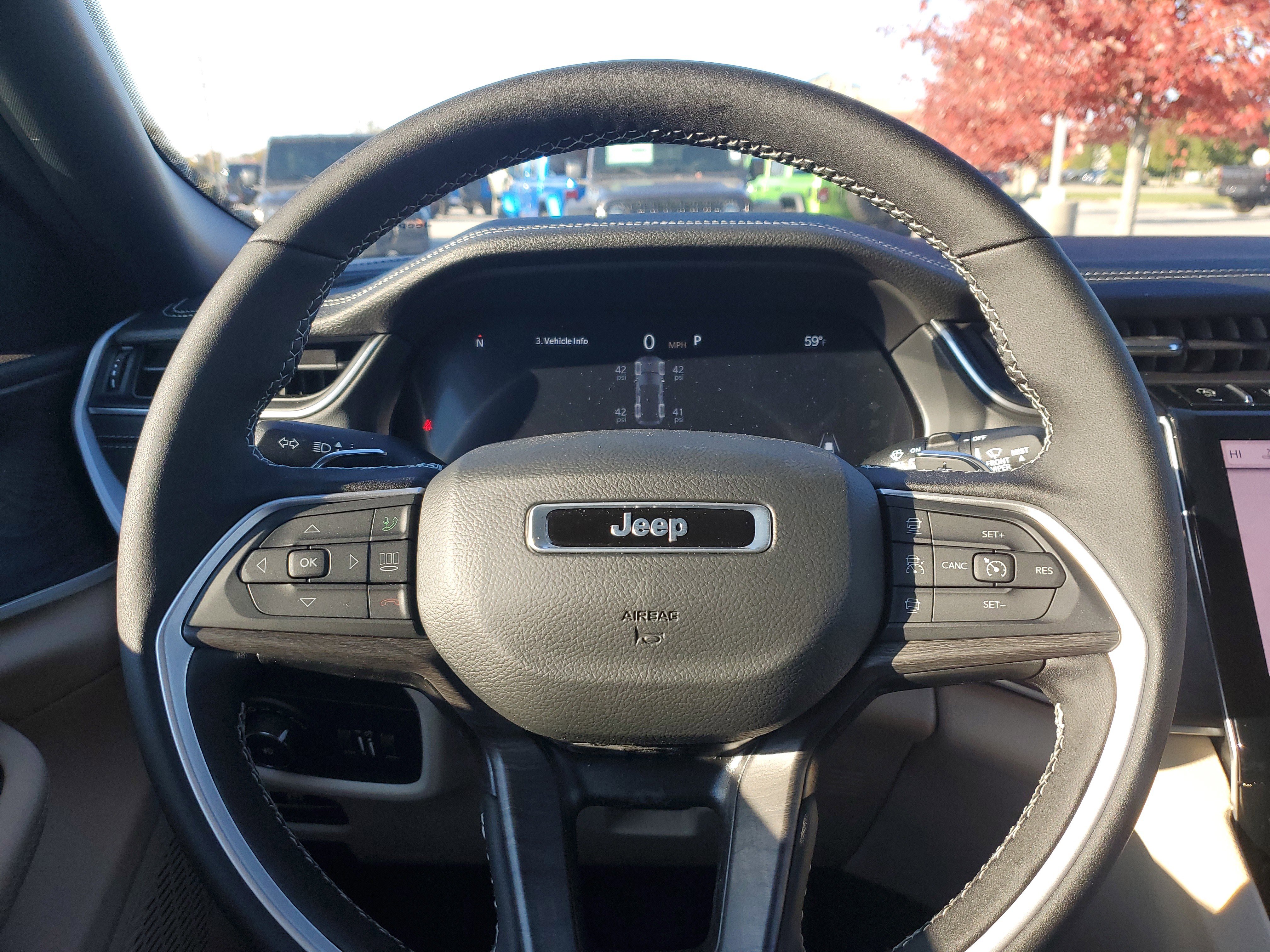 New 2025 Jeep Grand Cherokee Limited image 21