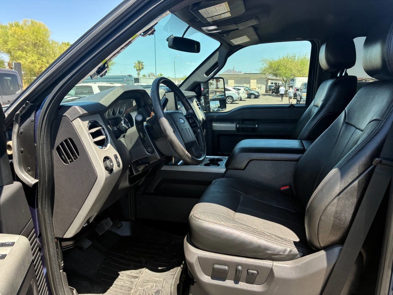 Used 2016 Ford F250 Lariat w/ Lariat Interior Package AWD/4WD image 14
