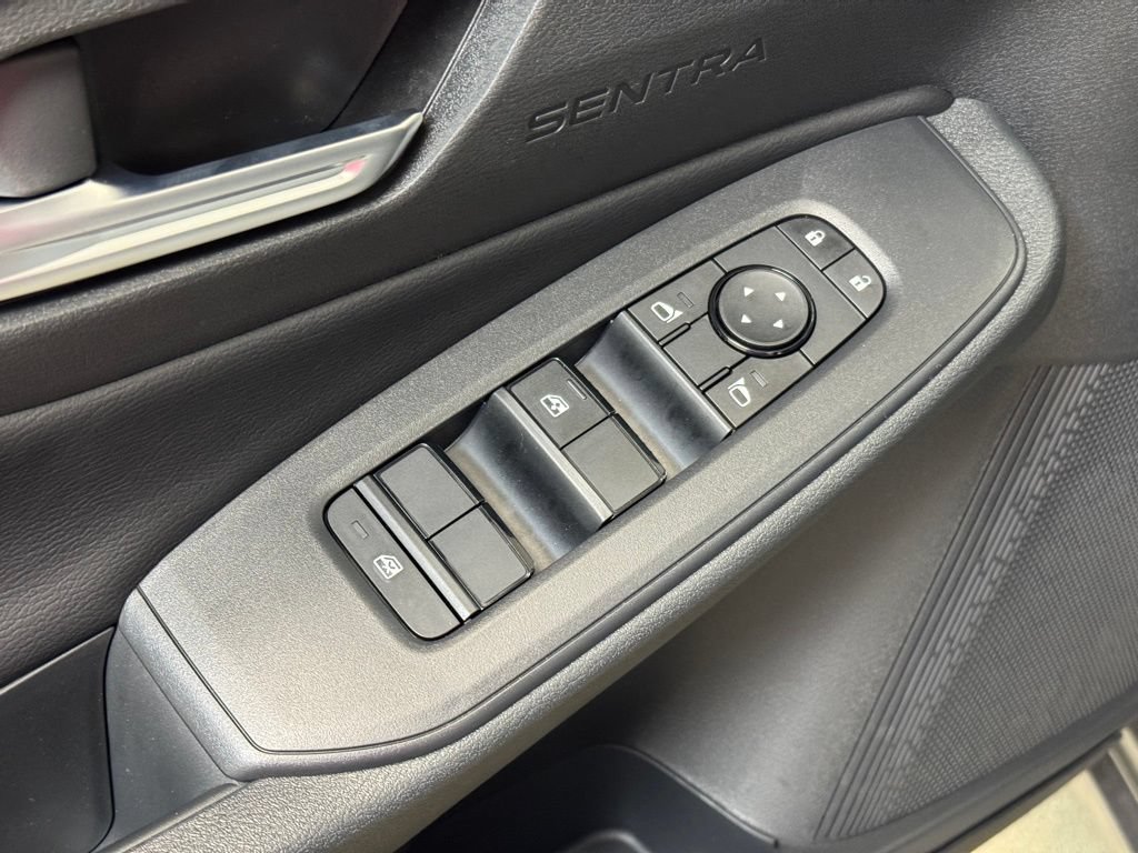 New 2026 Nissan Sentra SV w/ SV Convenience Package FWD image 9