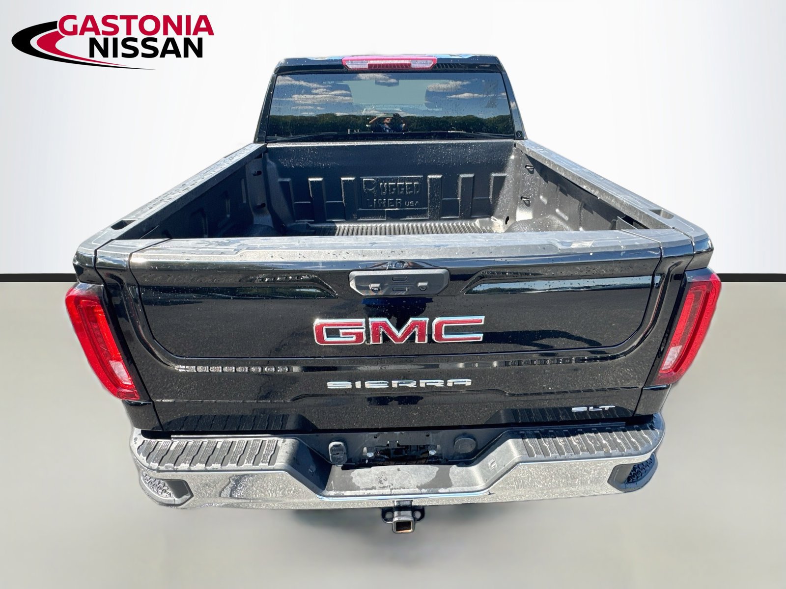 Used 2025 GMC Sierra 1500 SLT AWD/4WD image 36
