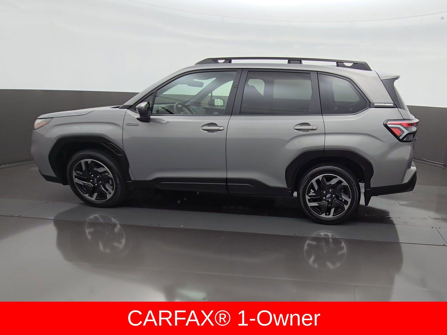Used 2025 Subaru Forester Premium AWD/4WD image 5
