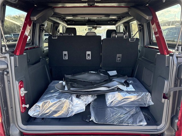 New 2025 Ford Bronco Badlands image 13