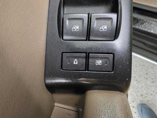 Used 2015 GMC Yukon XL SLT w/ Open Road Package AWD/4WD image 30