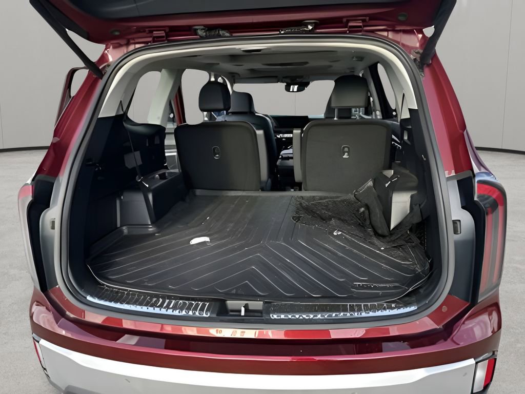 Used 2024 Kia Telluride SX w/ Towing Package image 11