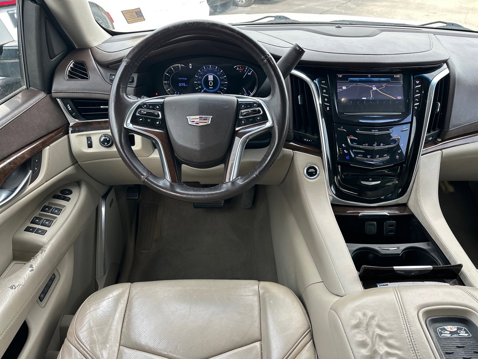 Used 2017 Cadillac Escalade Luxury RWD image 7