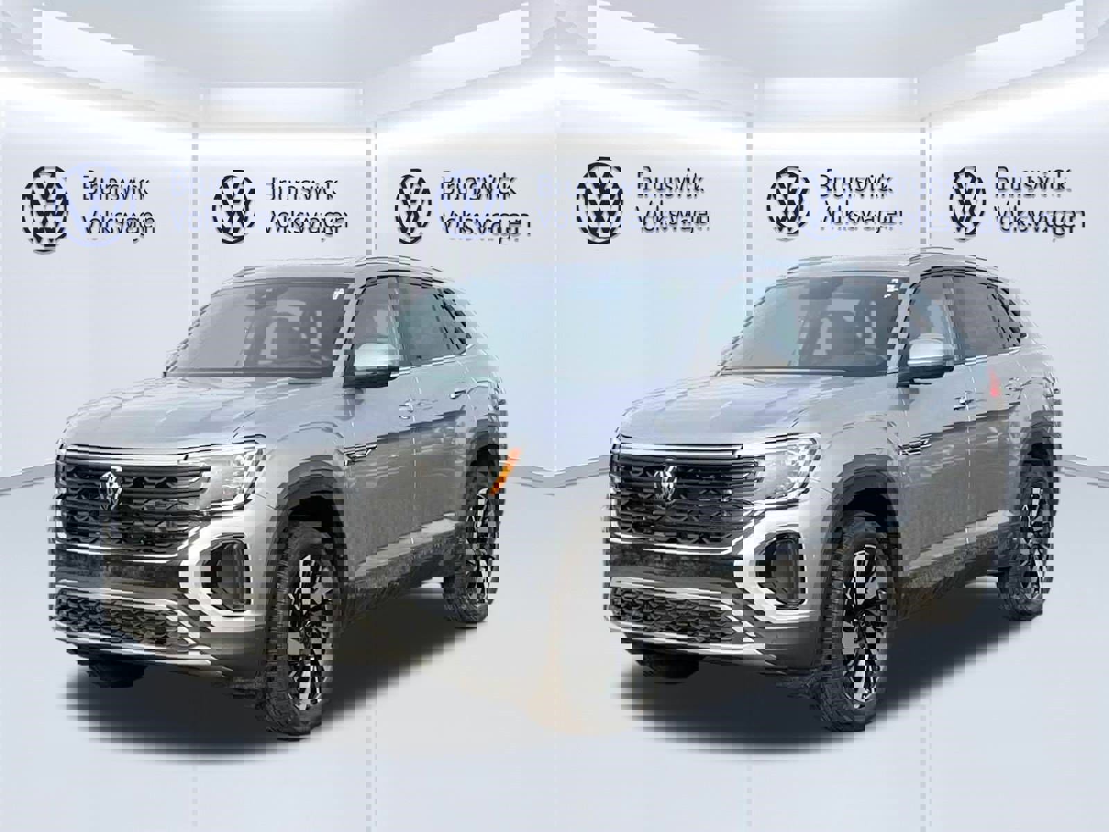 New 2026 Volkswagen Atlas Cross Sport SE image 1