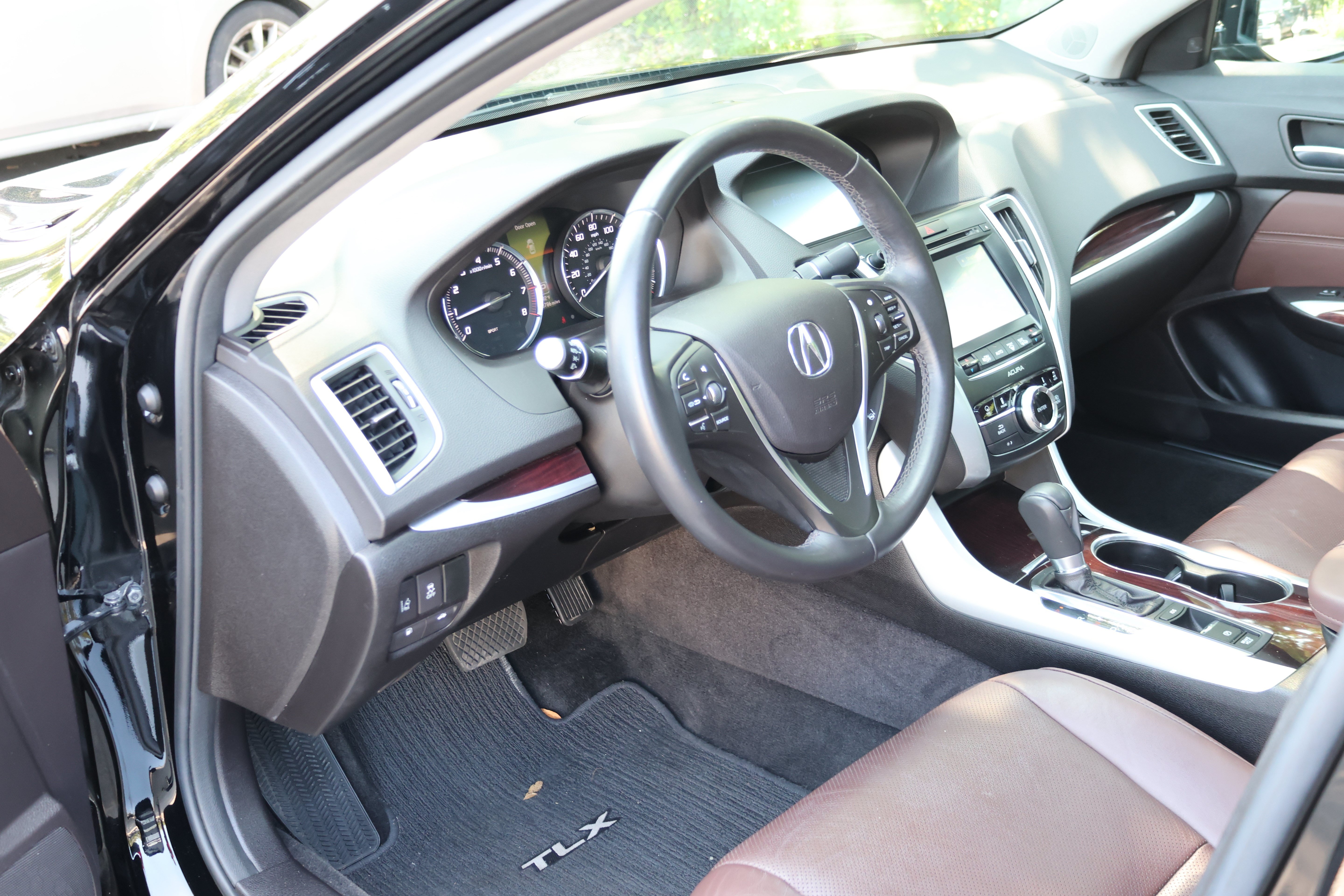 Used 2017 Acura TLX w/ Technology Package FWD image 31