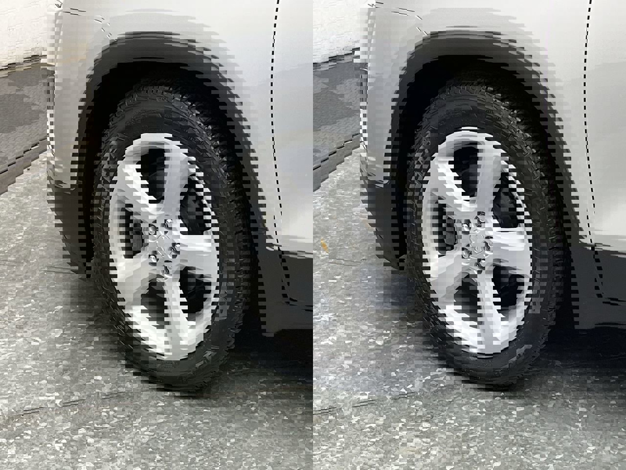 Used 2015 Chevrolet Trax LTZ FWD image 30