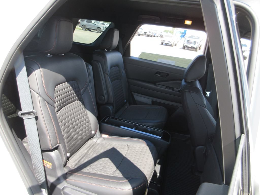 Used 2024 Nissan Pathfinder Rock Creek AWD/4WD image 23