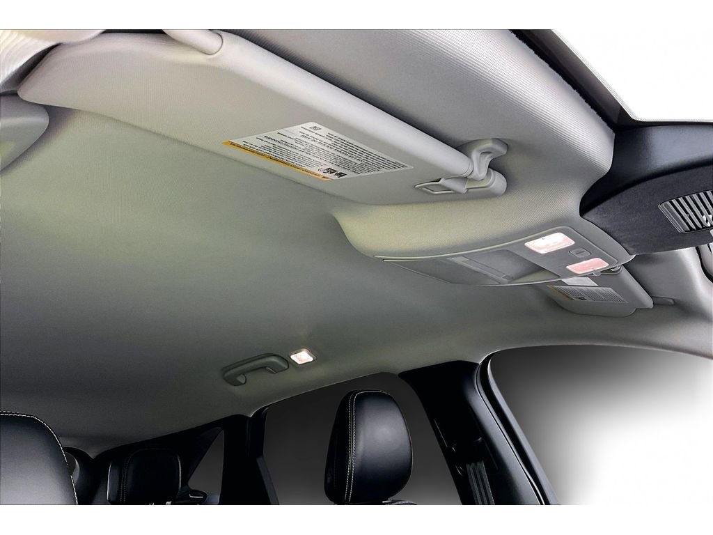 Used 2024 Ford Escape Platinum AWD/4WD image 18