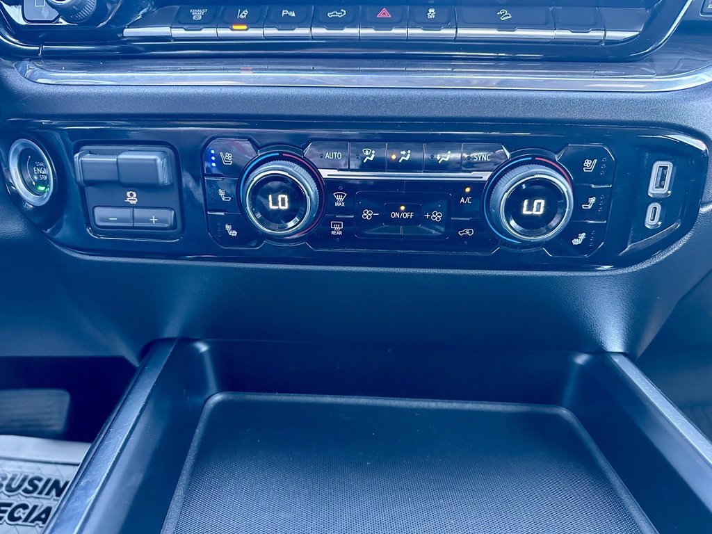 Used 2024 Chevrolet Silverado 3500 LTZ w/ LTZ Texas Edition image 21